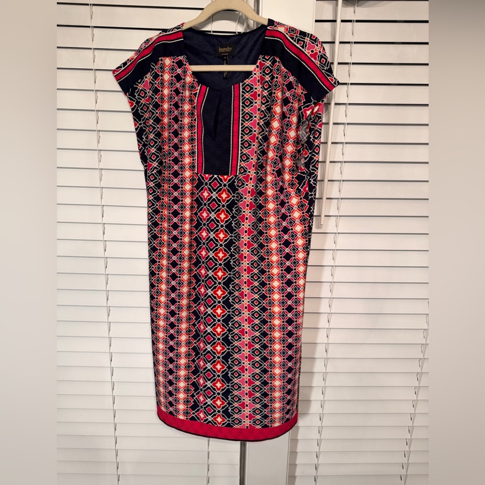 Laundry By Shelli Segal Navy and Pink Geometric Midi Dress